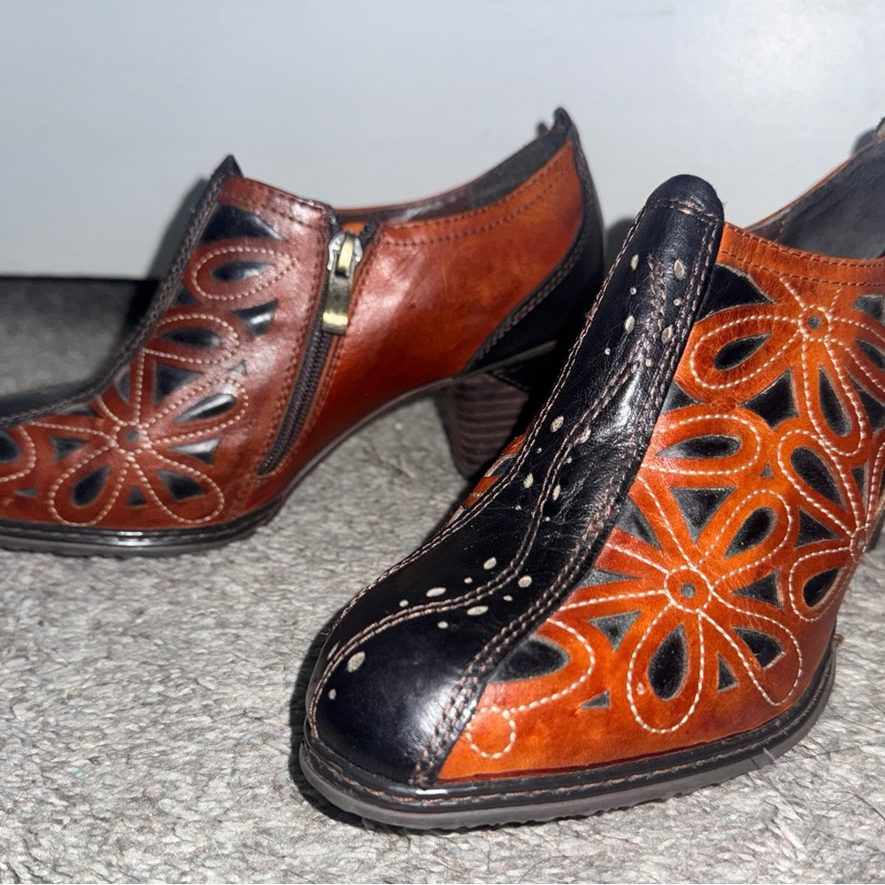 Spring Step L’ARTISTE Leather Floral Ankle Boots Size 8